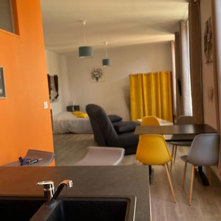 Millau Superbe Studio 35M2 Centre Ville Calme Et Ajoure Ngoại thất bức ảnh
